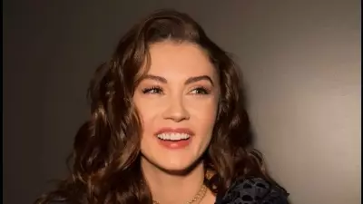 Burcu Özberk Bayramda Yeğenlerine Harçlık Dağıttı, Sosyal Medya Coştu