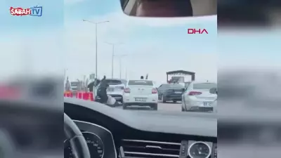 Diyarbakır'da Trafik Kavgası Kamerada: Yol Verme Tartışması Yumruklaştı!