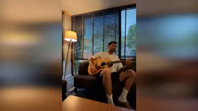 İdo Tatlıses'in Gitar Performansı Sosyal Medyayı Salladı, Eşi Yasemin Şefkatli'den Romantik Sitem!