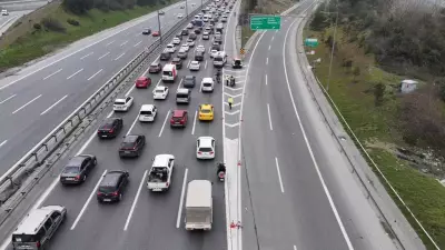 Eyüpsultan'da Trafikte 'Kaynak' Yapan Sürücülere Dronlu Takiple Ceza