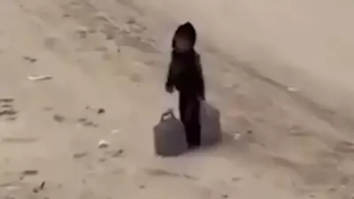 Gazze'deki Çocuk: Maymun Kadar Konuşulmayan Savaş Mağduru