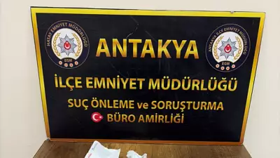 Hatay'da Uyuşturucu Operasyonu: 4 Şüpheli Gözaltında, Esrar ve Metamfetamin Ele Geçirildi