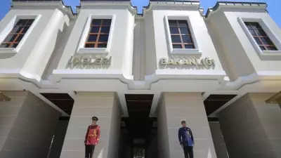 İçişleri Bakanlığı'ndan Dev Operasyon: 8 İlde 10 Çete Çökertildi, 2,5 Milyar TL'lik Hareket Deşifre Edildi