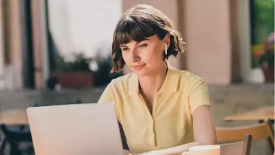 Kadınlar İş Hayatında Cam Tavanla Karşılaşmaya Devam Ediyor: Uzaktan Çalışma Yeni Risk