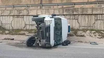 İnegöl'de Minibüs Takla Attı: Sürücü Yaralandı