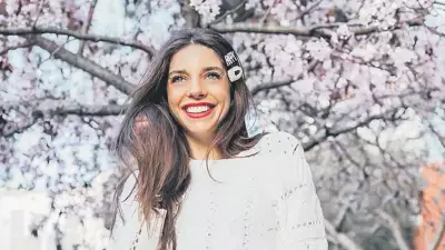 Ünlüler Arasında Yeni Trend: Saçlarını Haftalarca Yıkamayan İsimler Şaşırtıyor