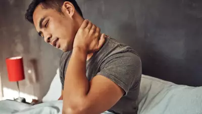 Sabah Boyun Ağrısına Son! Uzmanlar En İdeal Uyku Pozisyonunu Açıkladı