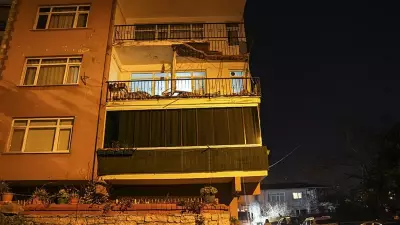 Üsküdar'da Balkon Çökmesi: 4 Katlı Bina Tahliye Edildi, Kolonlarda Çatlak Tespit Edildi