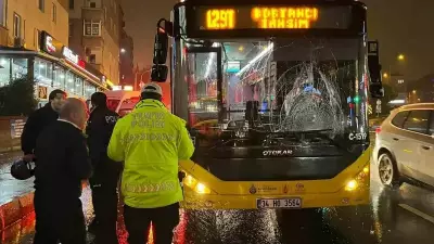 Üsküdar'da Kırmızı Işıkta Geçen Yaya İETT Otobüsüne Çarptı, Yaralandı