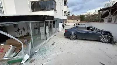 Tokat Erbaa'da Kontrolden Çıkan Araç Marketi İstila Etti: 2 Yaralı