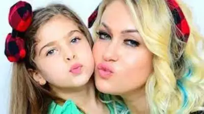 Yeliz Yeşilmen'in Kızı Asya Büyüdü! Sosyal Medyada Paylaştıkları Pozlar İlgi Topladı