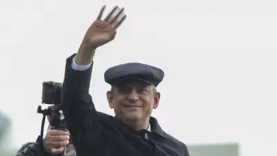 Özgür Özel Aydın'da Millet İradesine Sahip Çıkıyor Mitinginde Konuştu