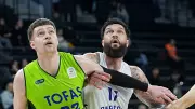 Anadolu Efes, Tofaş'ı Geçerek Süper Lig'de Galibiyetini Sürdürdü