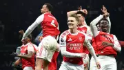 Arsenal, Chelsea'yi 2-1 Mağlup Ederek Liderliğini Pekiştirdi