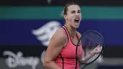 Aryna Sabalenka Miami Açık'ta Üst Üste İkinci Şampiyonluğunu Kutluyor