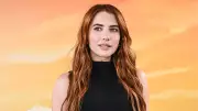 Emma Roberts'tan 'Kürk Mantolu Madonna' Paylaşımı: Türk Edebiyatı Dünya Yıldızlarını Büyülüyor