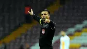 Fatih Karagümrük - Fenerbahçe Maçının VAR Hakemi Açıklandı
