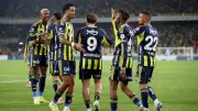 Fenerbahçe, Fatih Karagümrük Karşısında Zirve Mücadelesi Veriyor