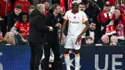 Galatasaray'ın Yıldızı Osimhen'in Kolu Kırıldı, Ameliyat Kararı Pazartesi