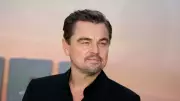 Leonardo DiCaprio'nun Bıyıklı İmajı Oscar Gecesinde Gündem Oldu