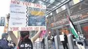 New York Times'ın İran Haberlerine Karşı Savaş Karşıtlarından Protesto