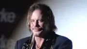 Ünlü Oyuncu Mickey Rourke Kirayı Ödeyemediği İçin Evinden Atıldı