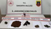 Sakarya'da Uyuşturucu Operasyonu: 2 Şüpheli Tutuklandı, 835 Gram Madde Ele Geçirildi