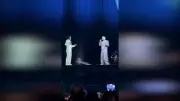 Sefo Konserinde Hologram Teknolojisiyle Müslüm Gürses'le Düet Yaptı