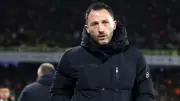 Tedesco Tribünde: Fenerbahçe, Karagümrük Maçında Zirve Hedefliyor