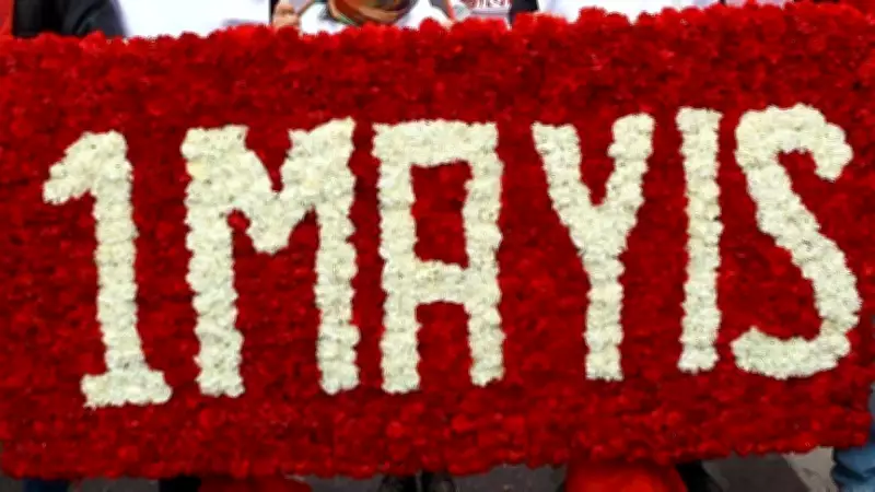 1 Mayıs 2026 hangi güne denk geliyor? Resmi tatil mi, okullar tatil mi?