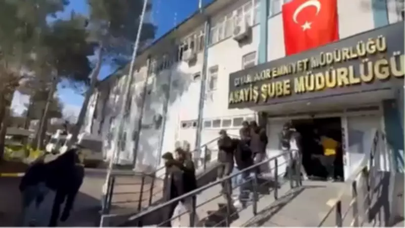 4 İlde İkinci El Eşya Dolandırıcılığı Operasyonu: 10 Kişi Tutuklandı