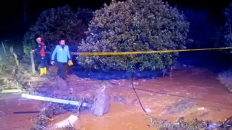 Adana Kozan'da sel faciası: Araçtan atlayan 1 kişi hayatını kaybetti