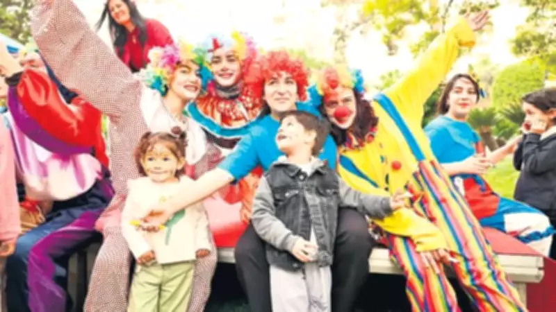 Adana Turuncuya Büründü: Dünya Prematüre Günü'nde Farkındalık Işığı