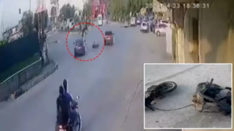 Adana'da elektrikli bisiklete çarpan otomobil faciası: Sürücü havada takla attı