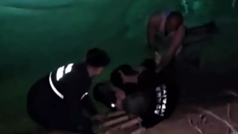 Adana'da Sulama Kanalına Düşen Otomobilde Sürücü Hayatını Kaybetti