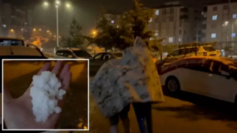 Adıyaman Besni'de fındık büyüklüğünde dolu yağdı, cadde ve sokaklar göle döndü