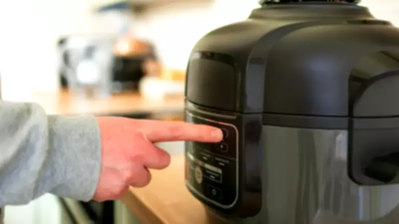 Airfryer Kullanıcılarına Kritik Uyarı: Mısır Patlatmak Evinizi Ateşe Verebilir!