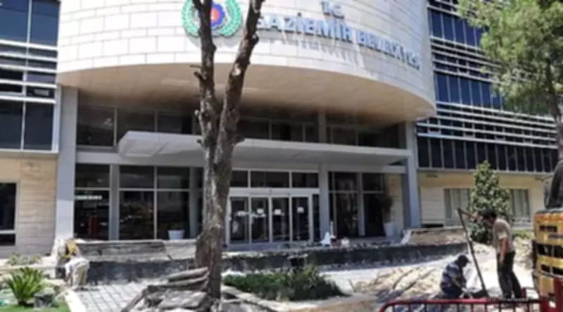 AK Partili Atmaca'dan CHP'li Işık'a Sert Sorular: Gaziemir'de Bankamatik Çalışan İddiası