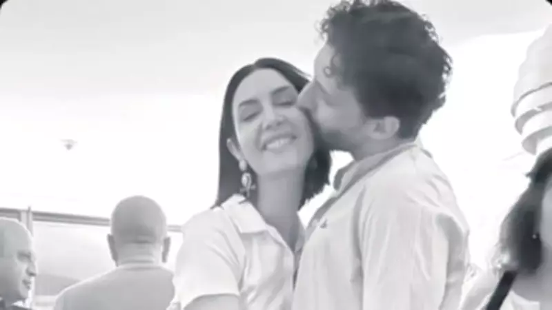 Aşk Pozuyla Gündem Oldular: İşte Detaylar