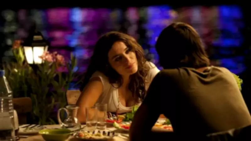 Aşk Tesadüfleri Sever Filmi Konusu ve Oyuncuları