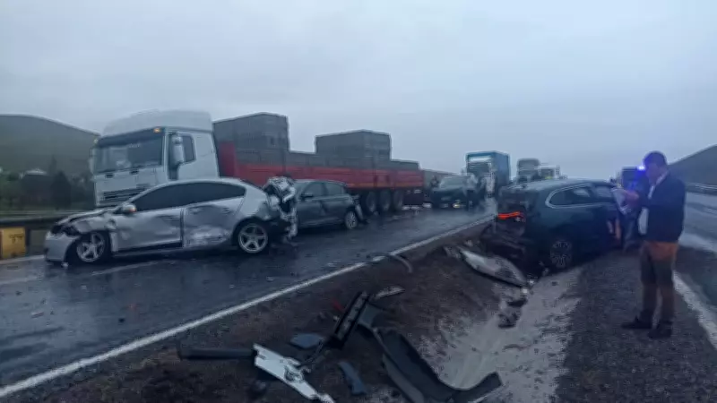 Aksaray'da Zincirleme Kaza: Kontrolden Çıkan Otobüs 10 Araca Çarptı, 7 Yaralı