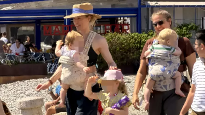 Amber Heard İspanya'da Üç Çocuğuyla Huzurlu Tatil Yaparken Görüntülendi