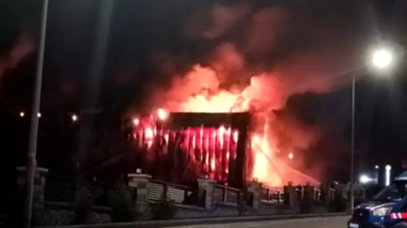 Ankara Sincan'da Kimya Fabrikasında Büyük Yangın: İtfaiye Seferber Oldu