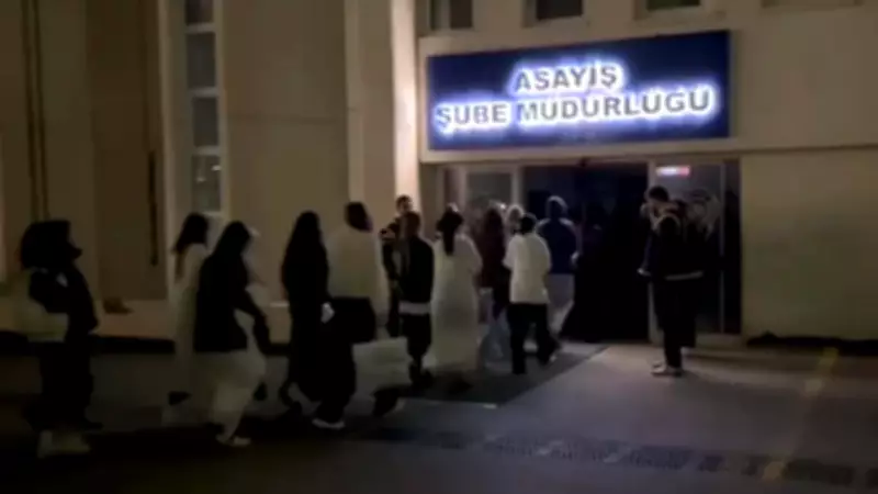 Ankara'da Eğlence Mekanlarına Operasyon: 29 Gözaltı, 38 Kadın Sınır Dışı