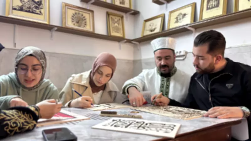 Ankara'da İmamın Sanat Atölyesi: Ahşap Yakma Eserleriyle Öğrencilere Destek