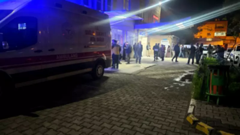 Şanlıurfa'da Genç Adam Evine Giderken Boğazından Bıçaklanarak Öldürüldü