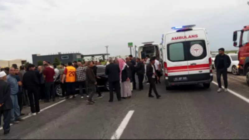 Şanlıurfa'da korkutan kaza! İki araç hurdaya döndü: 2 ölü, 1 yaralı