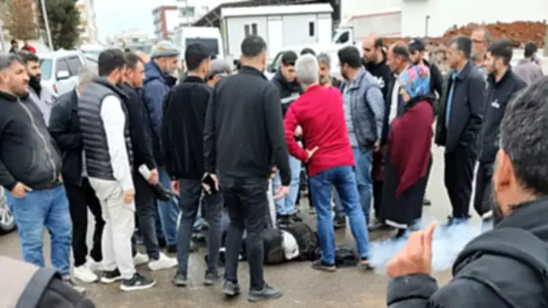 Şanlıurfa'da Trajik Kaza: 14 Yaşındaki Çocuk Otomobil Çarpması Sonucu Ağır Yaralandı