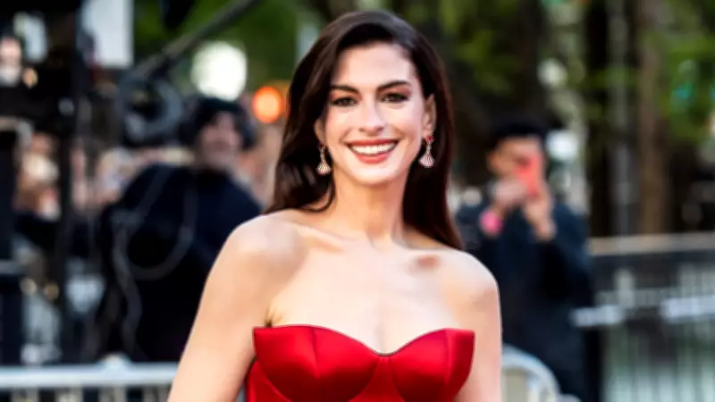 Anne Hathaway, People Dergisi Tarafından 'Dünyanın En Güzel Kadını' Seçildi