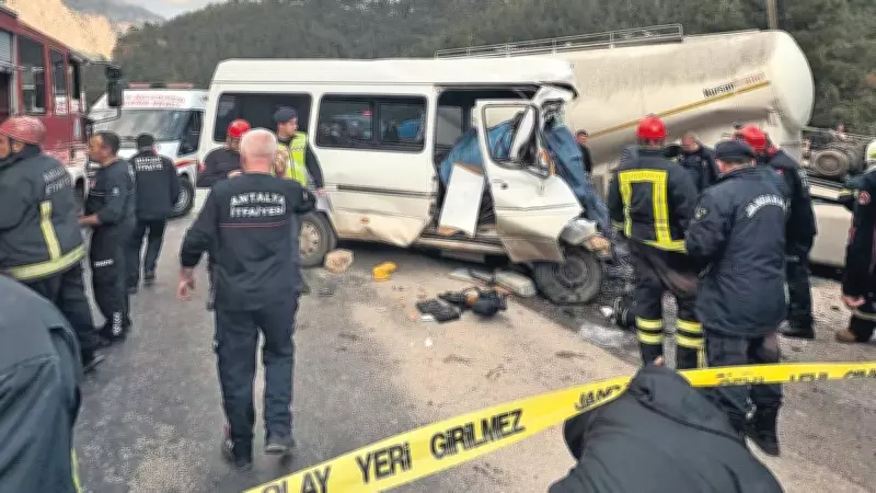 Antalya-Isparta Otoyolunda Feci Kaza: 7 Kişi Hayatını Kaybetti, 7 Kişi Yaralandı